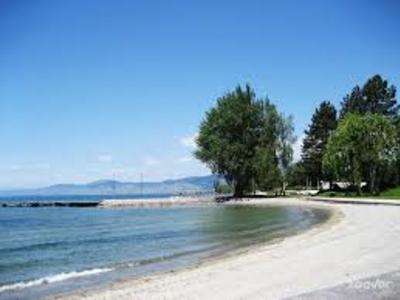 Rive-Bleue SA; Pool und Strand